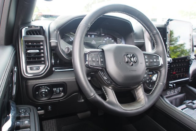Used 2025 RAM 1500 Limited AWD/4WD image 18