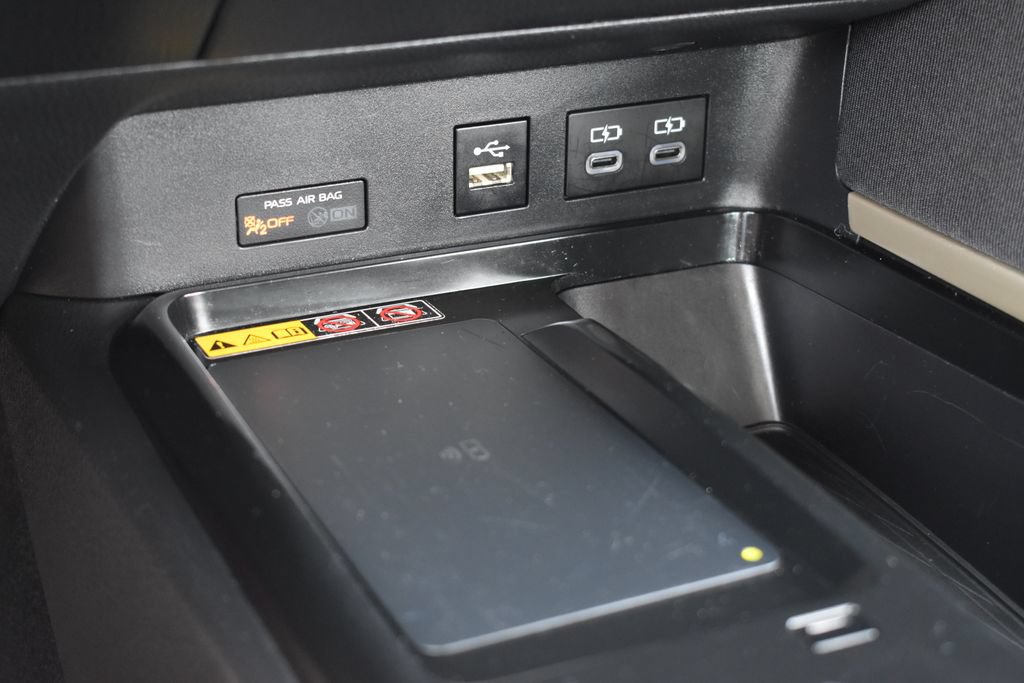 Used 2025 Toyota Camry LE FWD image 21