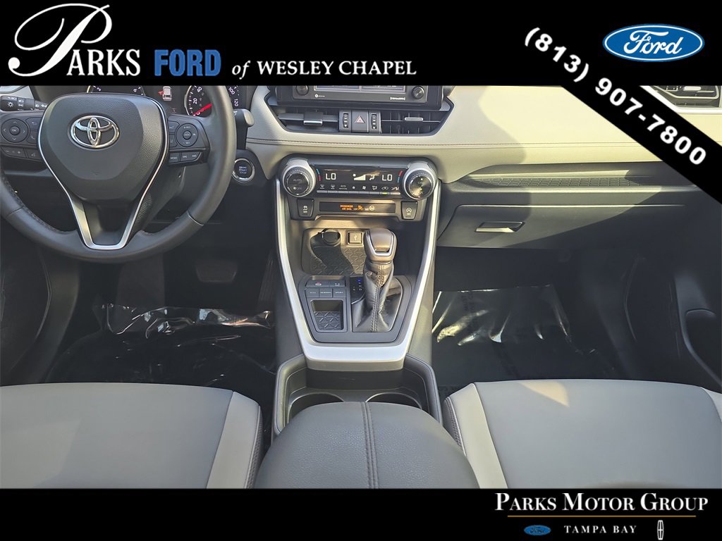 Used 2020 Toyota RAV4 XLE Premium image 13