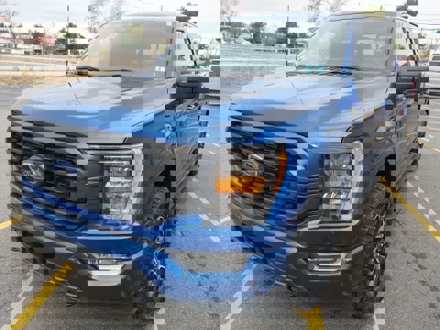 Certified 2022 Ford F150 XLT w/ Equipment Group 302A High image 4