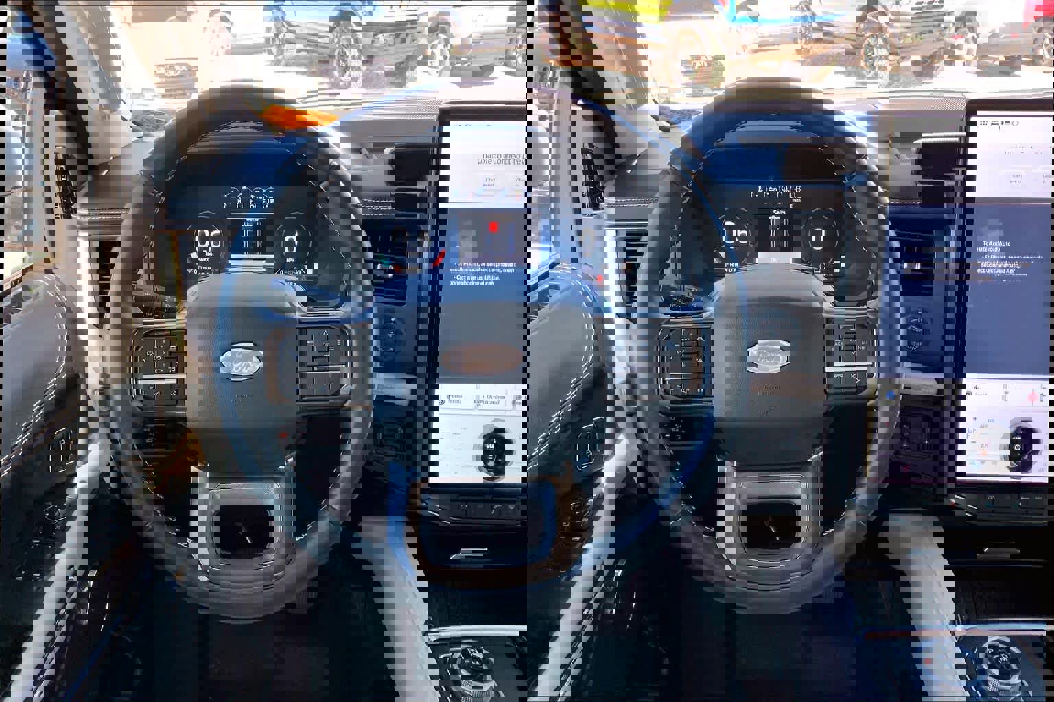 Certified 2024 Ford Expedition Platinum image 8