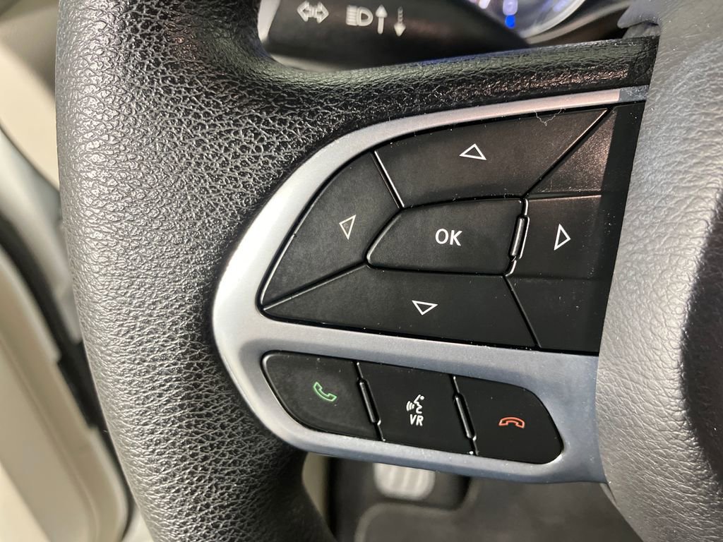 Used 2019 Chrysler Pacifica Touring Plus w/ Tire & Wheel Group image 17