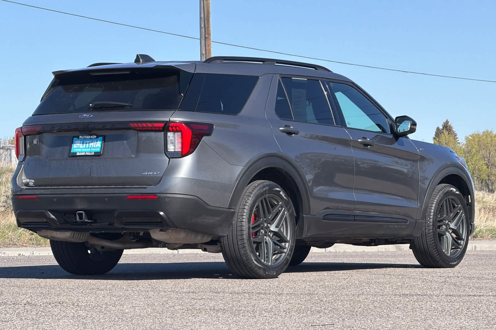 Certified 2025 Ford Explorer ST-Line w/ ST-Line Street Pack AWD/4WD image 2