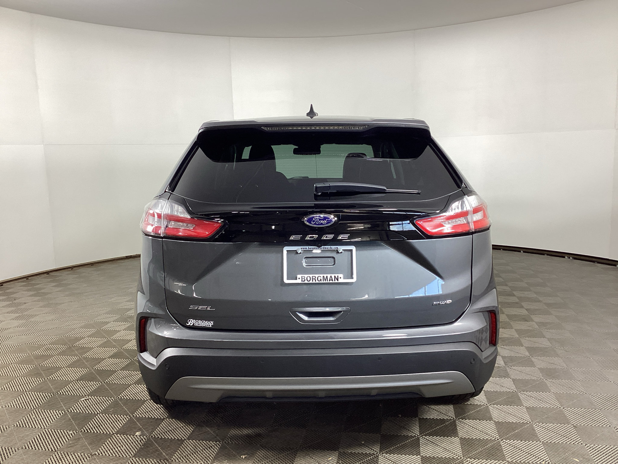 Certified 2024 Ford Edge SEL w/ Convenience Package AWD/4WD image 3