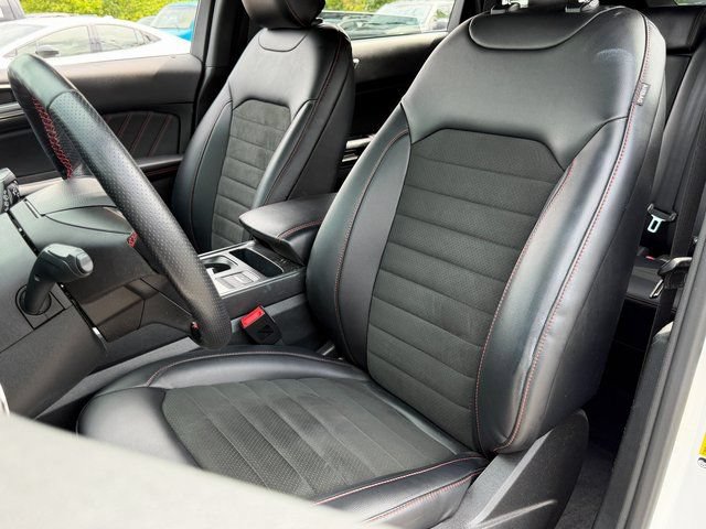 Certified 2022 Ford Edge ST-Line AWD/4WD image 10