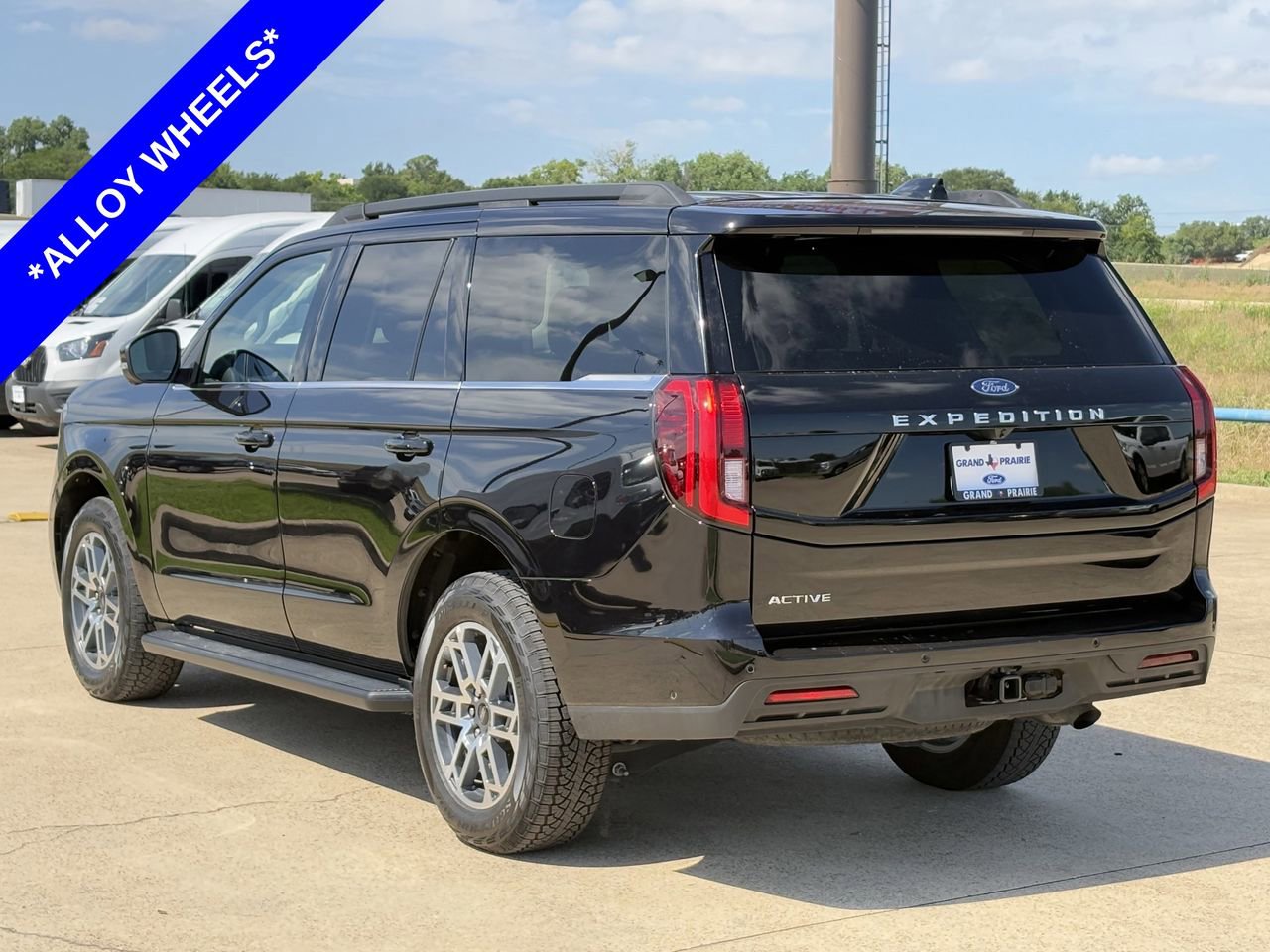 Certified 2025 Ford Expedition Active AWD/4WD image 6