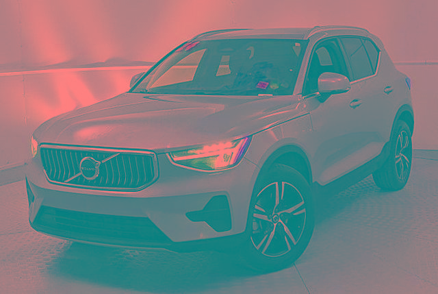 Used 2024 Volvo XC40 B5 Core AWD/4WD image 6