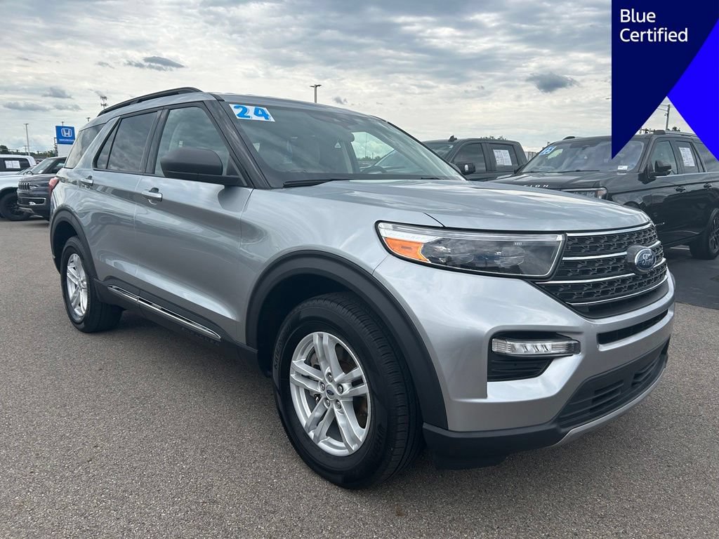 Certified 2024 Ford Explorer XLT w/ Equipment Group 202A AWD/4WD image 2