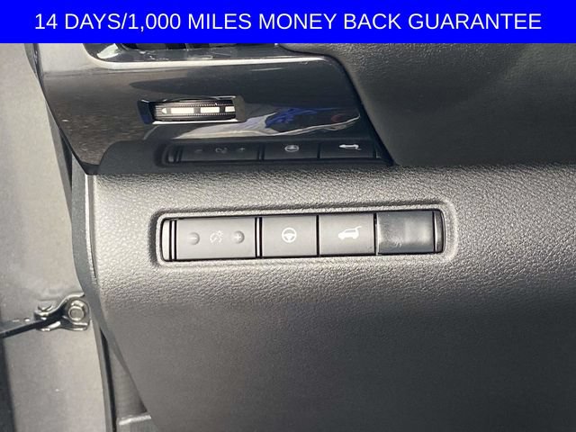 Used 2025 Nissan Pathfinder SV FWD image 24