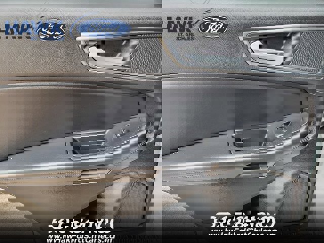 Certified 2024 Ford Edge SE w/ Black Appearance Package image 17