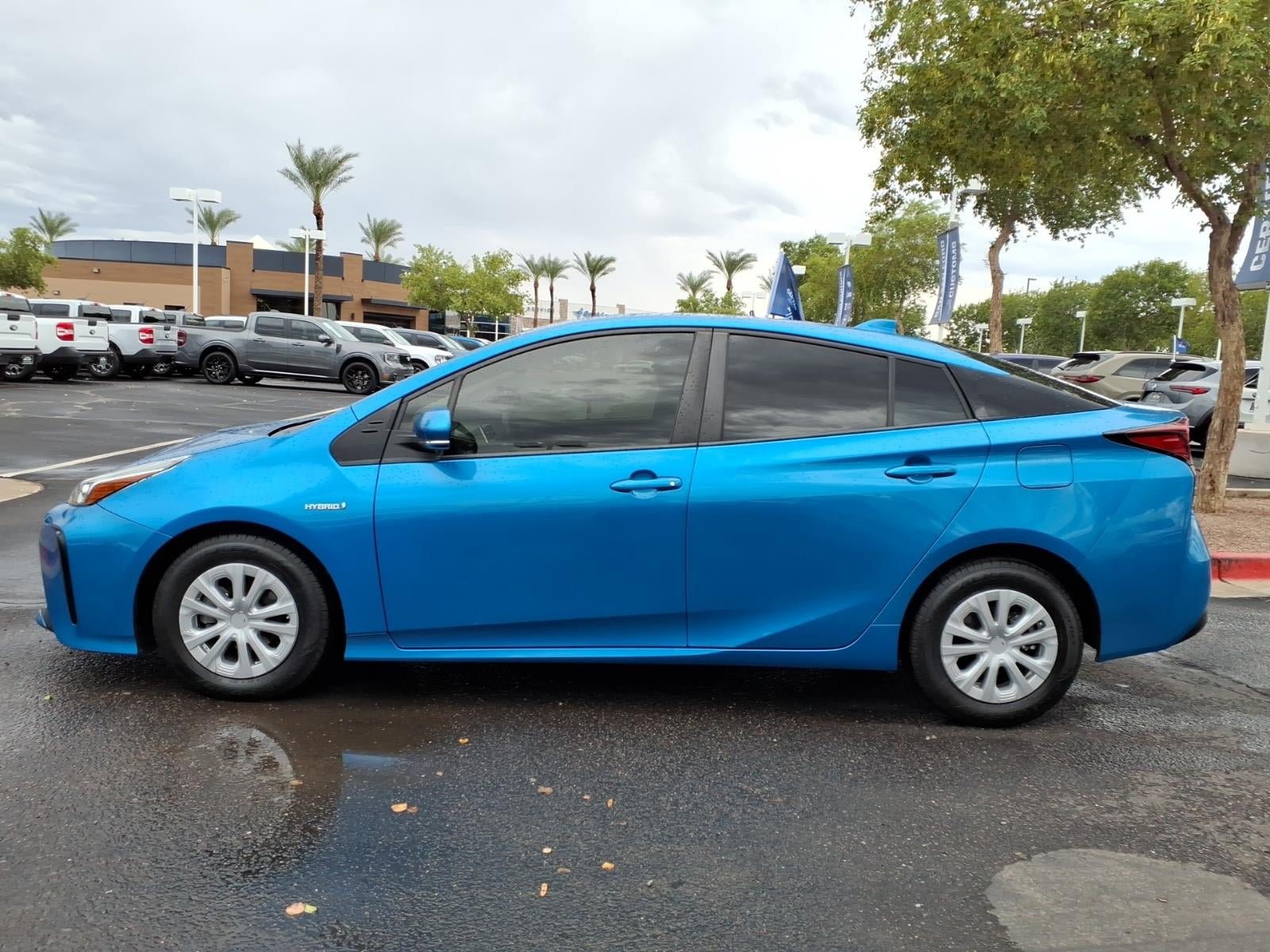 Used 2021 Toyota Prius L Eco FWD image 7
