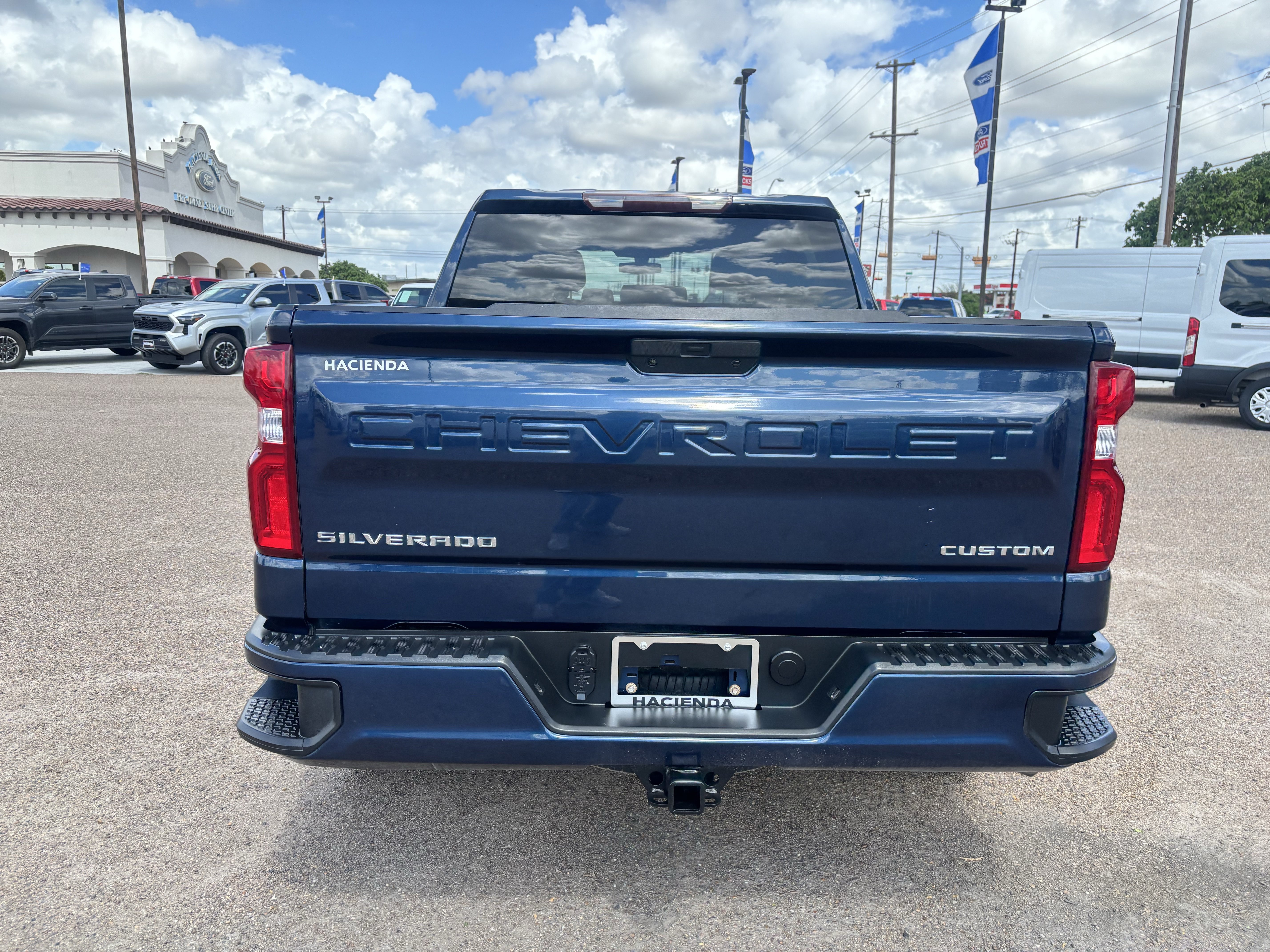 Used 2020 Chevrolet Silverado 1500 Custom w/ Custom Value Package RWD image 5