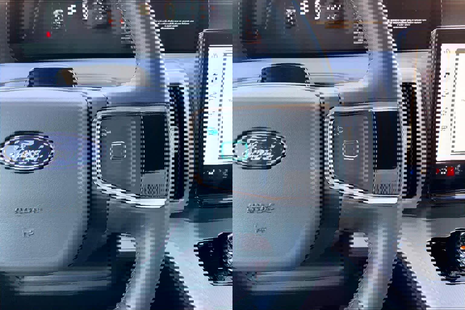 Certified 2025 Ford Expedition Active image 26