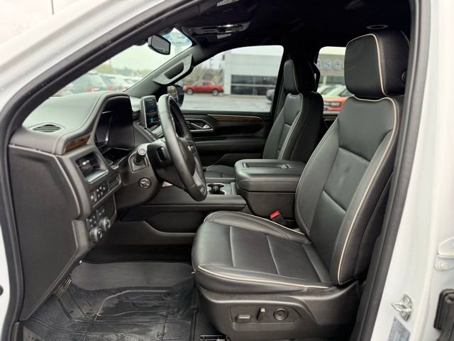 Used 2024 Chevrolet Tahoe Premier AWD/4WD image 13