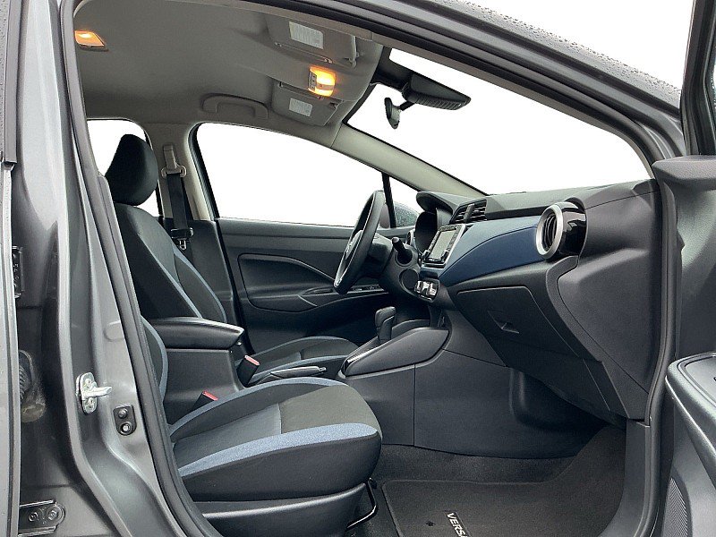 Used 2025 Nissan Versa SV FWD image 11