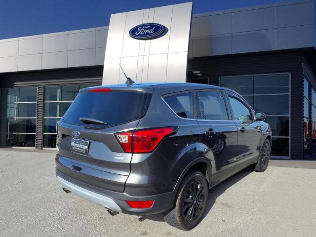 Certified 2019 Ford Escape SE image 2