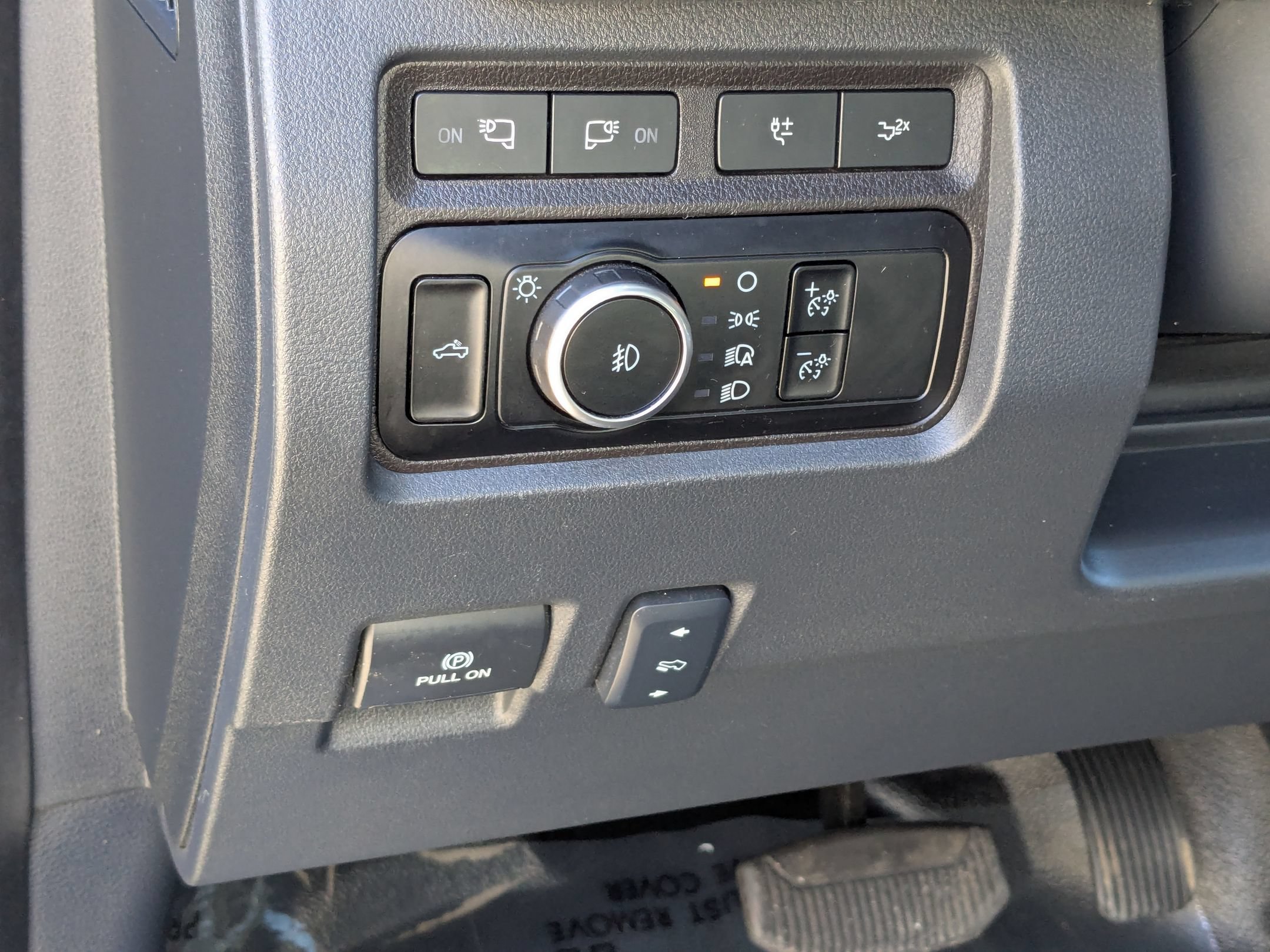 Certified 2024 Ford F350 Lariat w/ Lariat Ultimate Package AWD/4WD image 20
