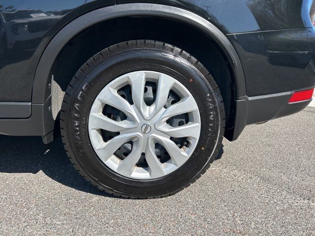 Used 2020 Nissan Rogue S FWD image 10