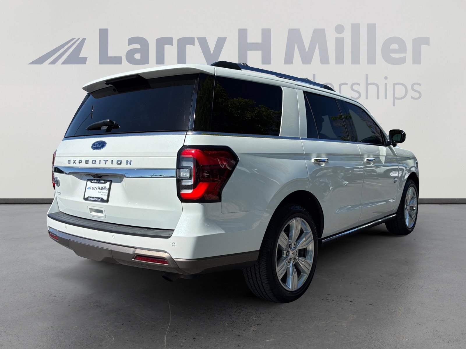 Certified 2024 Ford Expedition King Ranch AWD/4WD image 5