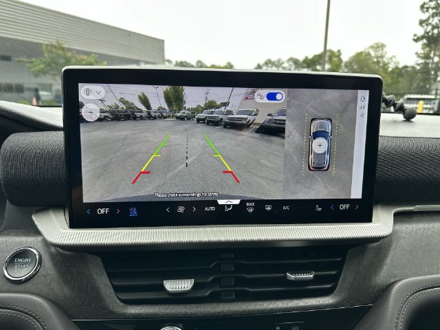 Certified 2025 Ford Explorer Platinum RWD image 18