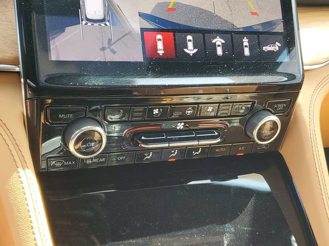 Used 2024 Jeep Grand Cherokee Summit AWD/4WD image 18