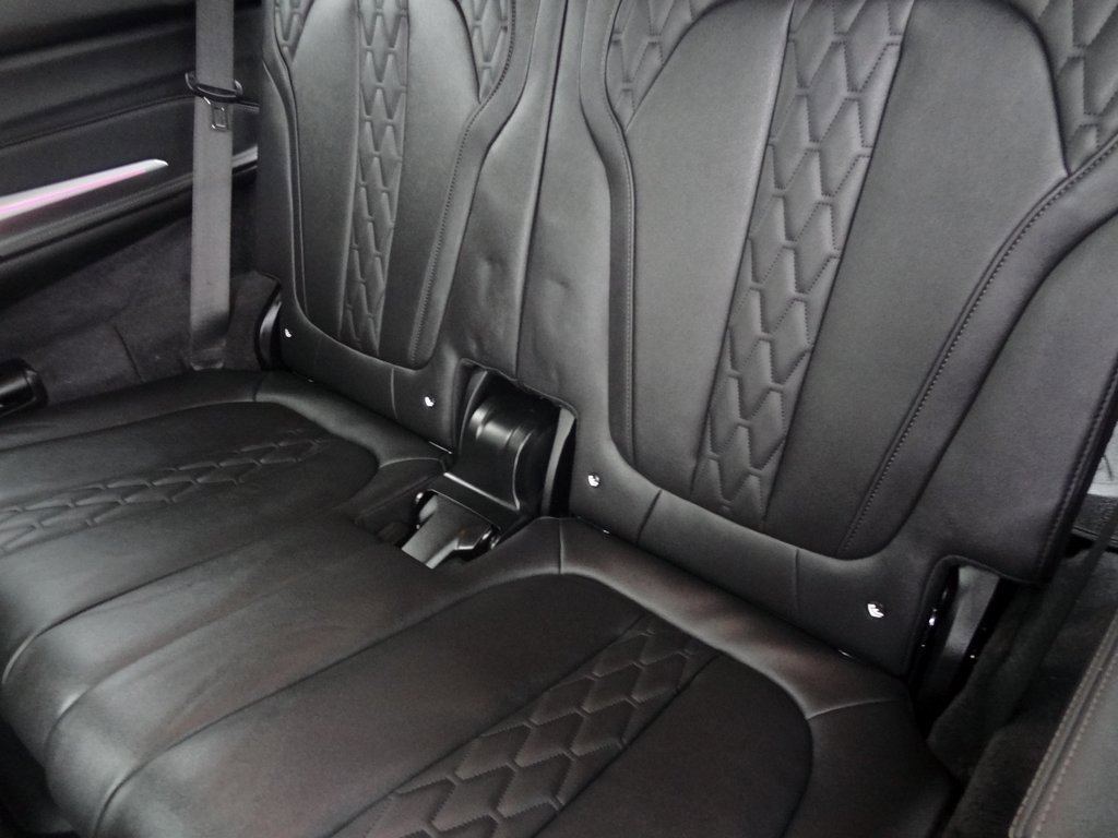 Used 2024 BMW X7 M60i w/ Executive Package image 15