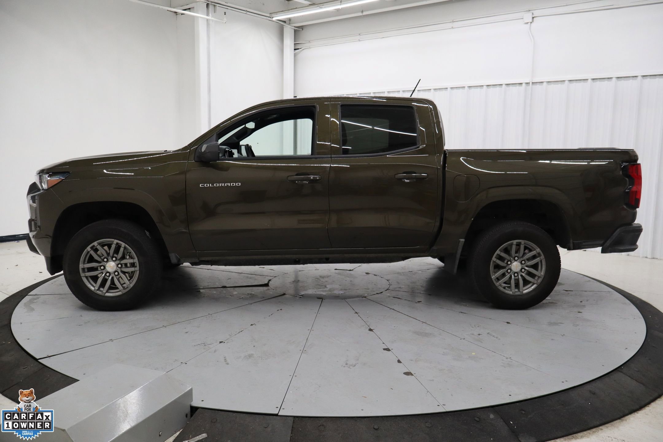 Used 2024 Chevrolet Colorado LT w/ LT Convenience Package image 9
