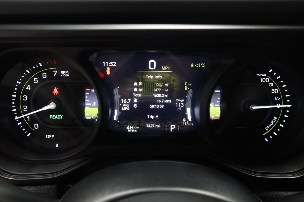 Used 2025 Jeep Wrangler Unlimited Sahara AWD/4WD image 31
