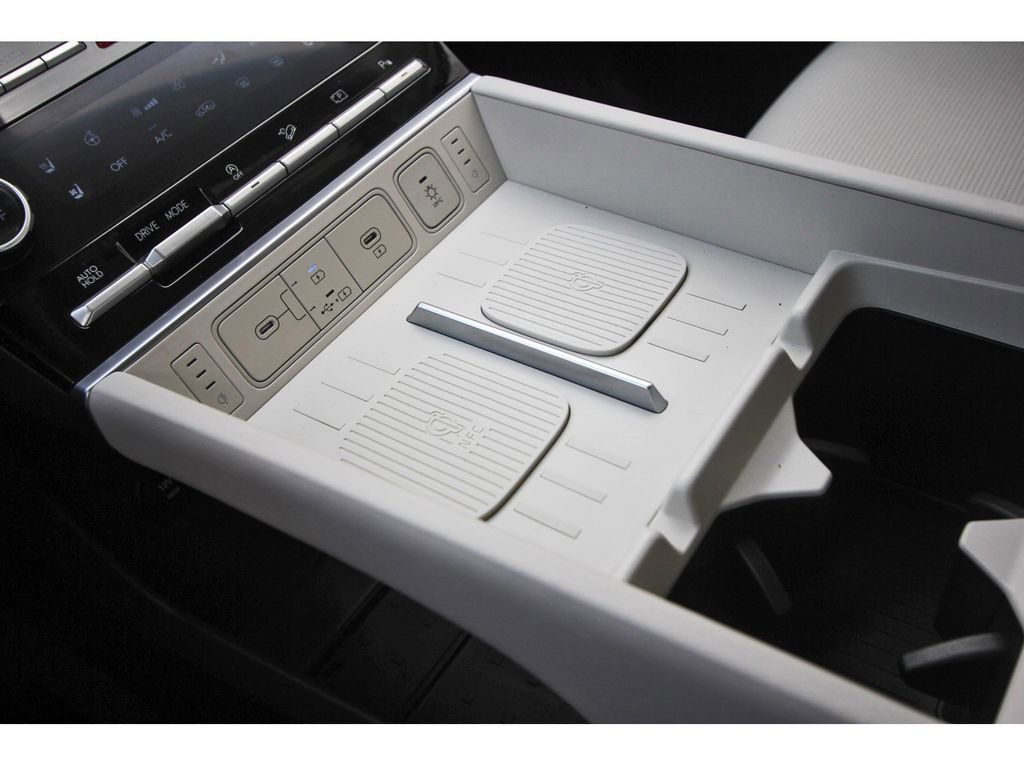 Used 2025 Hyundai Santa Fe Calligraphy image 28