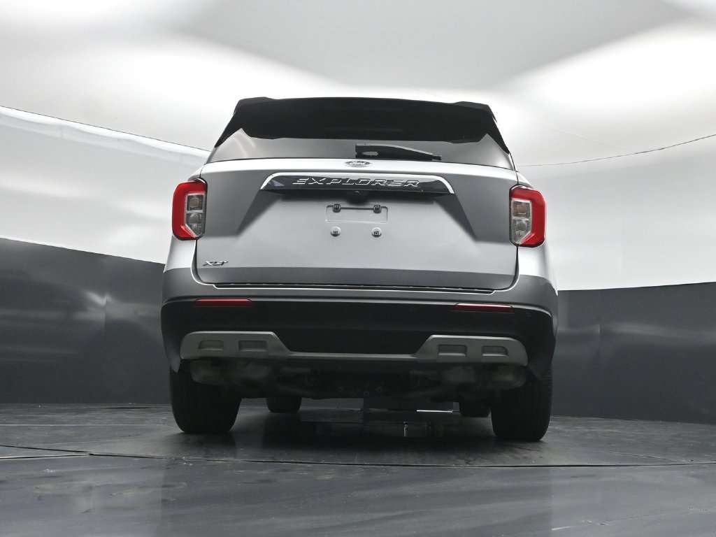 Certified 2021 Ford Explorer XLT w/ Equipment Group 202A RWD image 44