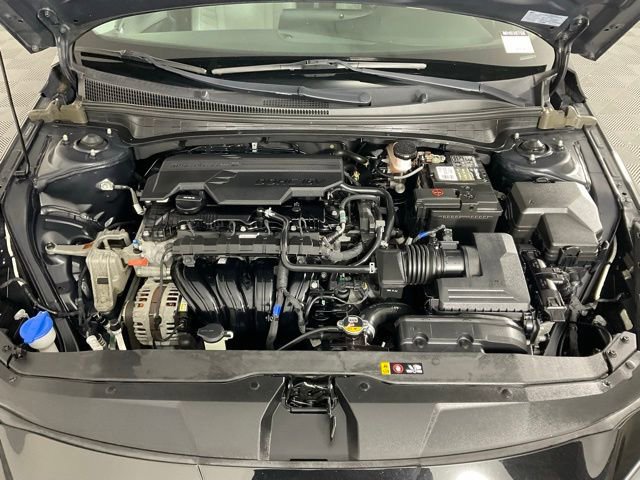 Used 2021 Hyundai Elantra Limited w/ Cargo Package image 9
