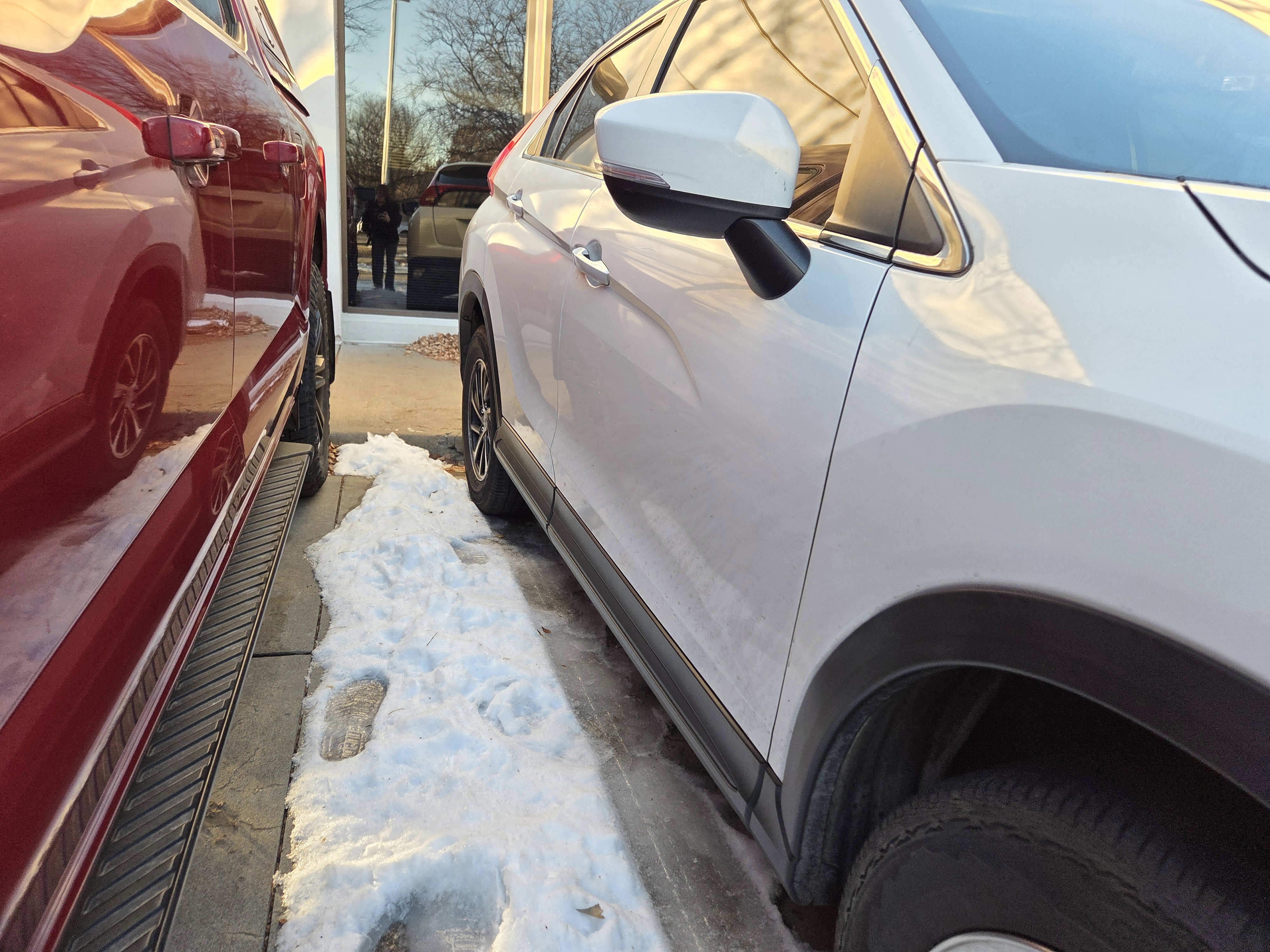 Used 2020 Mitsubishi Eclipse Cross ES image 4