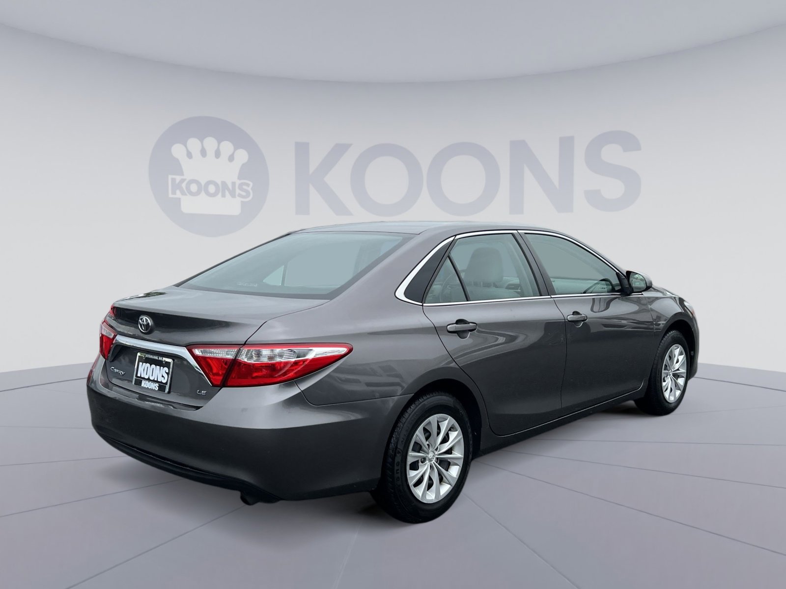 Used 2017 Toyota Camry LE FWD image 16