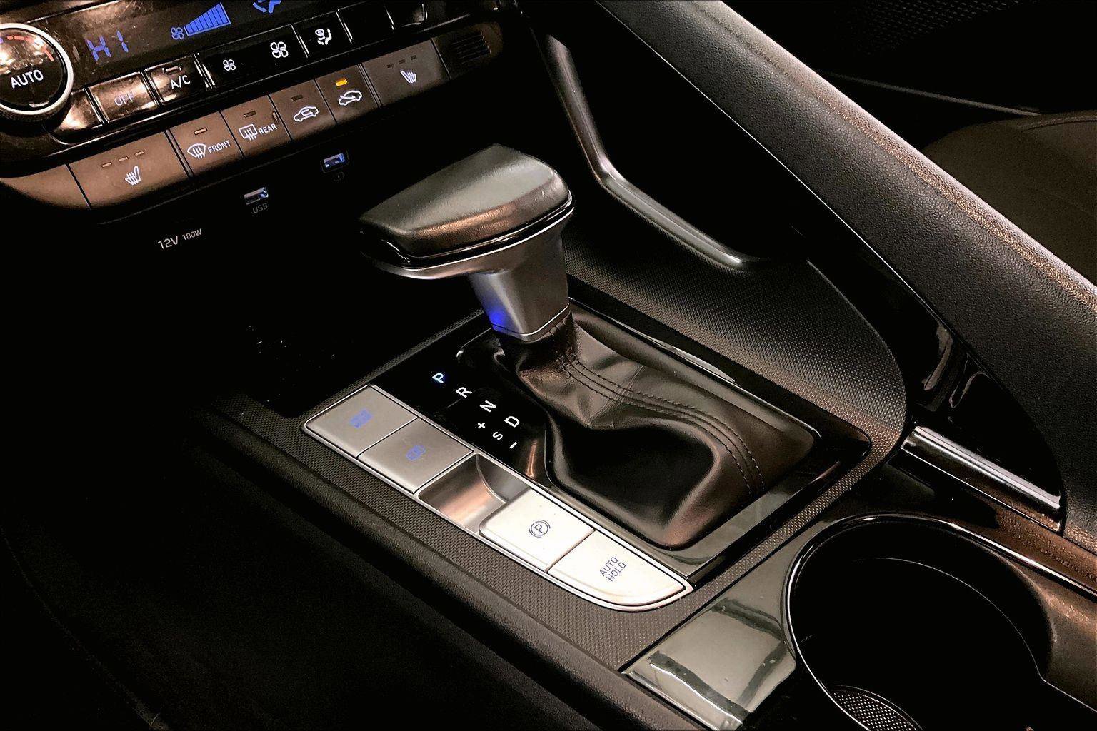 Used 2021 Hyundai Elantra SEL w/ Convenience + Premium Package image 16