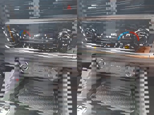 Used 2023 Nissan Rogue SV image 21