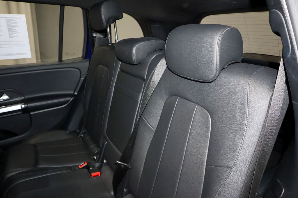 Used 2021 Mercedes-Benz GLB 250 4MATIC image 21