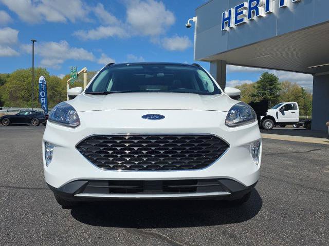 Certified 2022 Ford Escape SEL w/ Technology Package AWD/4WD image 2