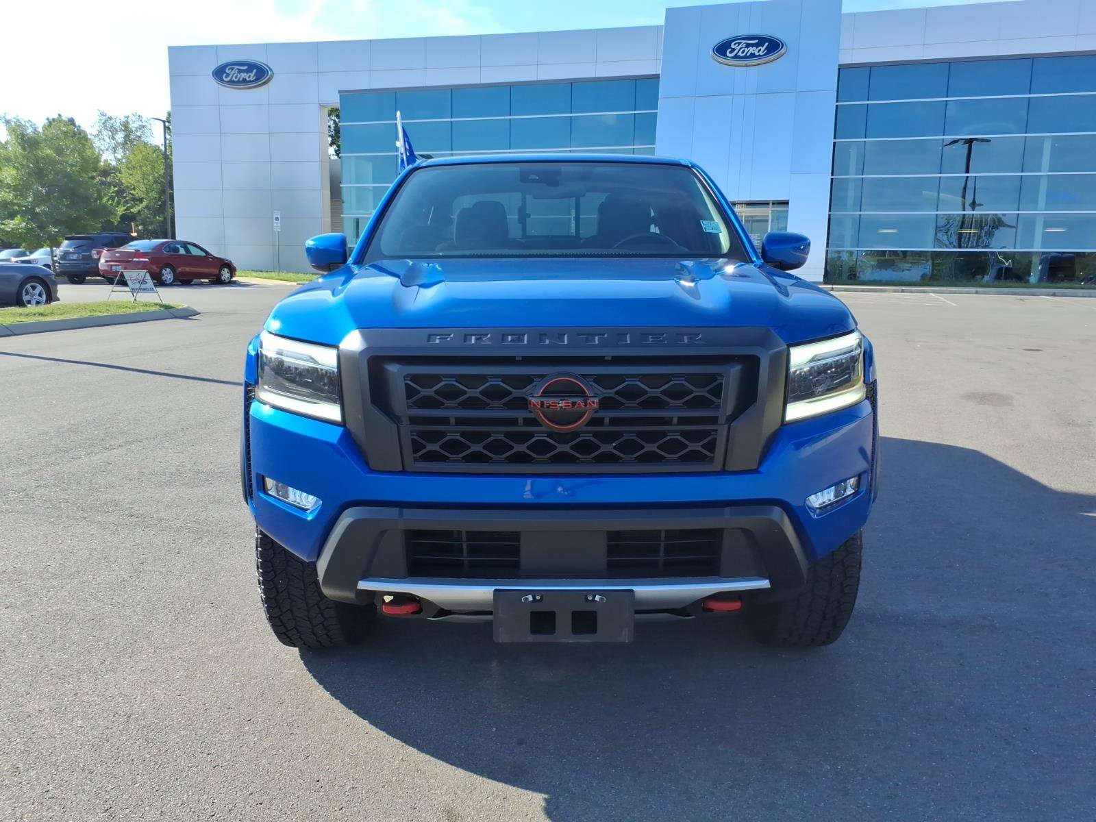 Used 2024 Nissan Frontier PRO-4X w/ Technology Package AWD/4WD image 8