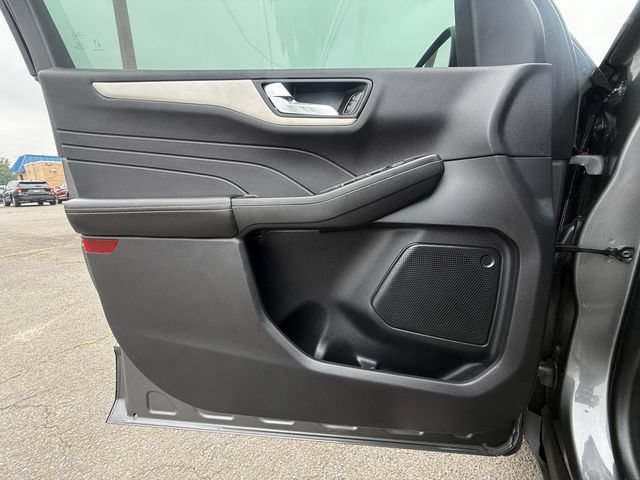 Certified 2021 Ford Escape SE w/ SE Sport Appearance Package FWD image 23