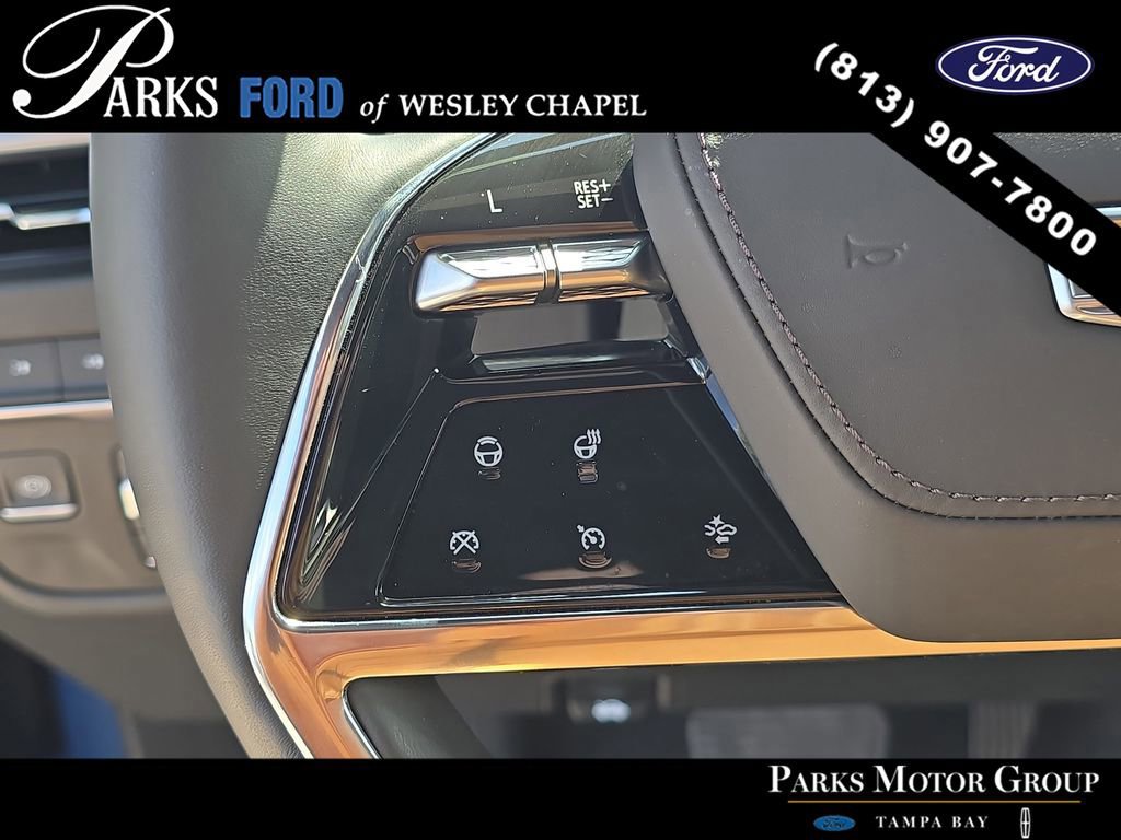 Used 2025 Cadillac Escalade ESV Sport Platinum w/ LPO, ONYX Package image 34