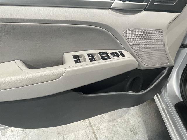 Used 2019 Hyundai Elantra SEL FWD image 18