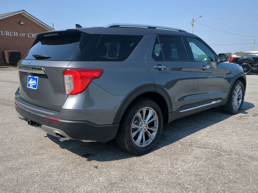 Certified 2022 Ford Explorer Limited w/ Equipment Group 301A RWD image 3
