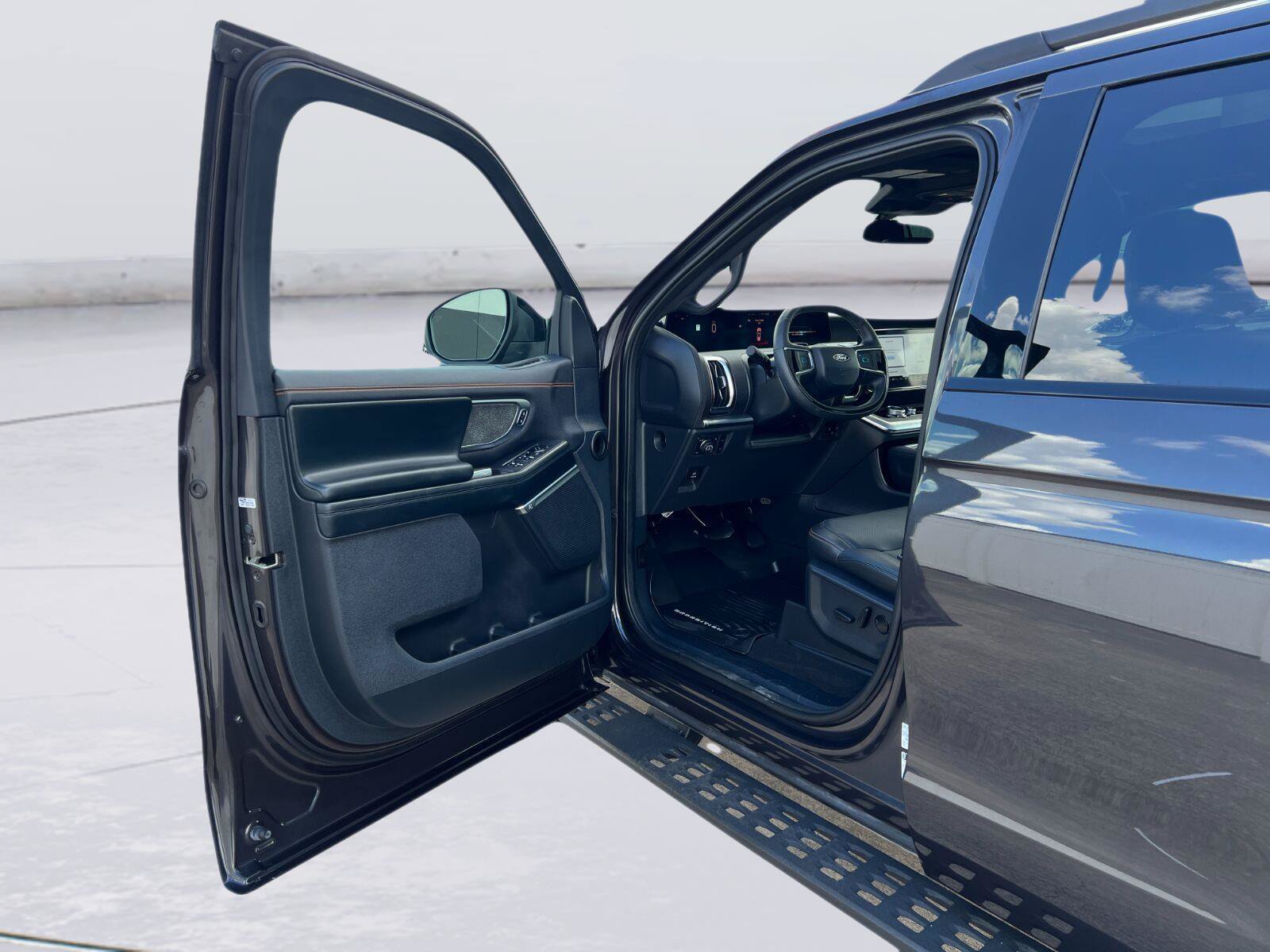 Certified 2025 Ford Expedition Tremor AWD/4WD image 18