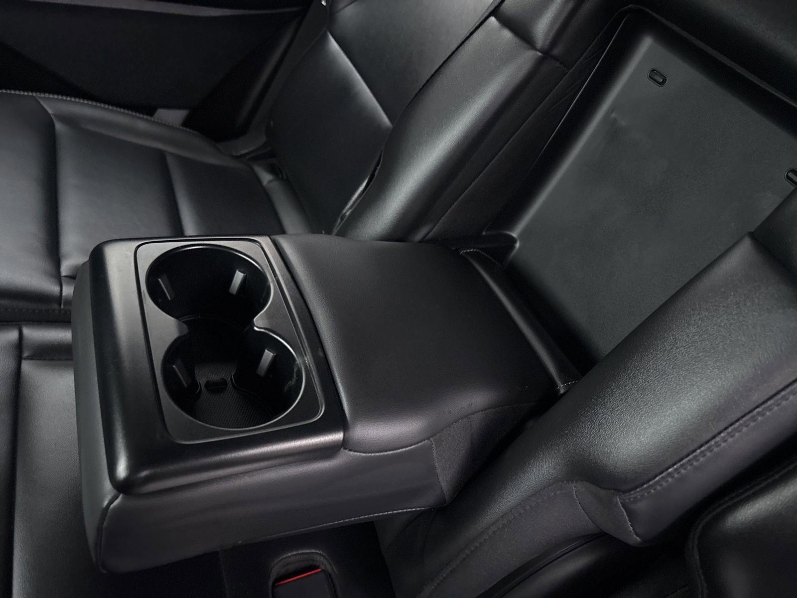 Certified 2021 Ford Explorer XLT w/ Equipment Group 202A image 40