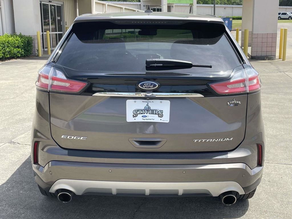 Certified 2019 Ford Edge Titanium w/ Equipment Group 301A image 4