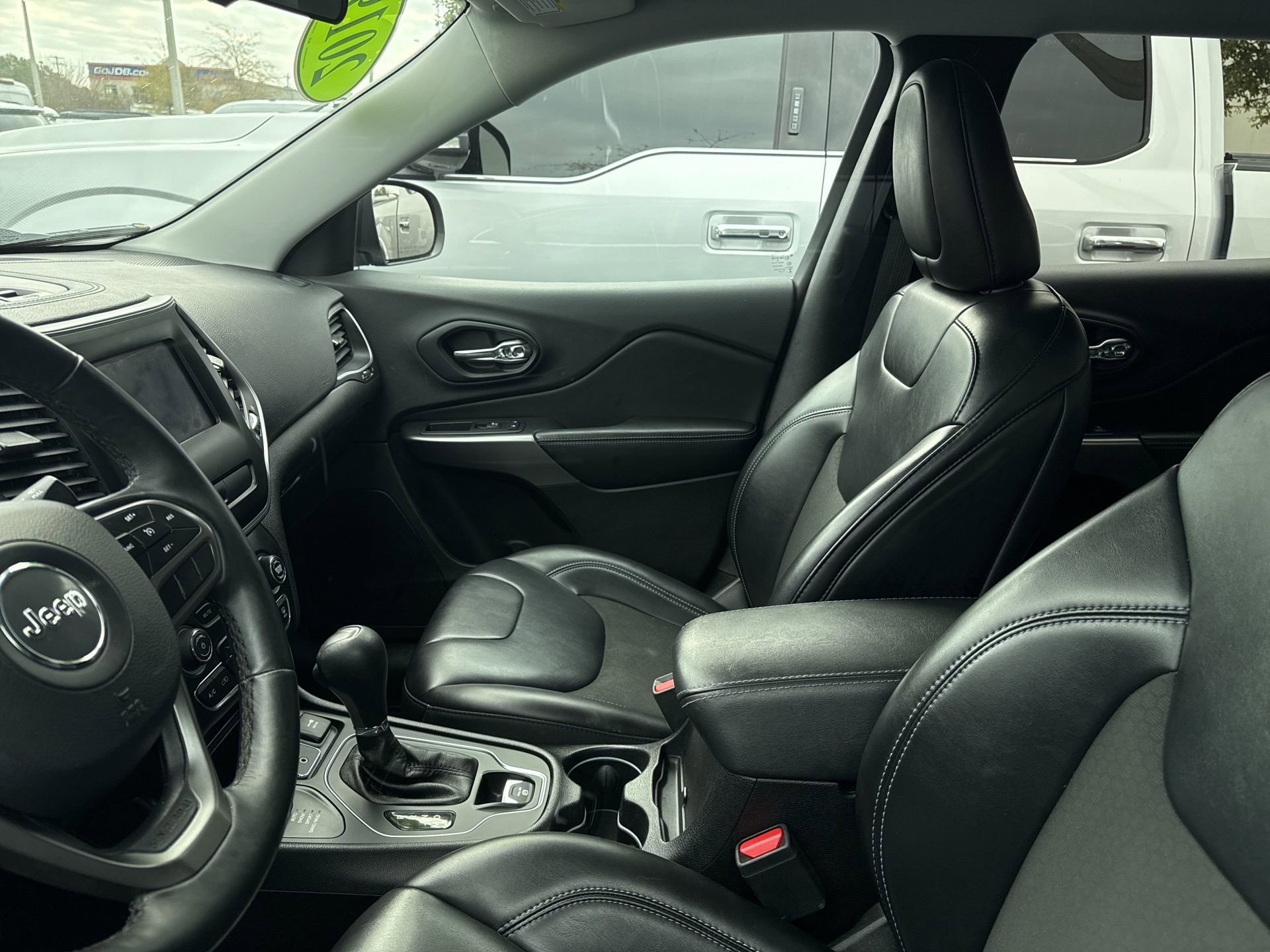 Used 2019 Jeep Cherokee Latitude Plus w/ Cold Weather Group image 16