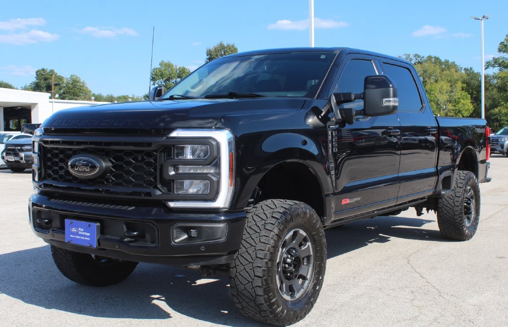 Certified 2024 Ford F250 Lariat w/ Lariat Ultimate Package AWD/4WD image 3