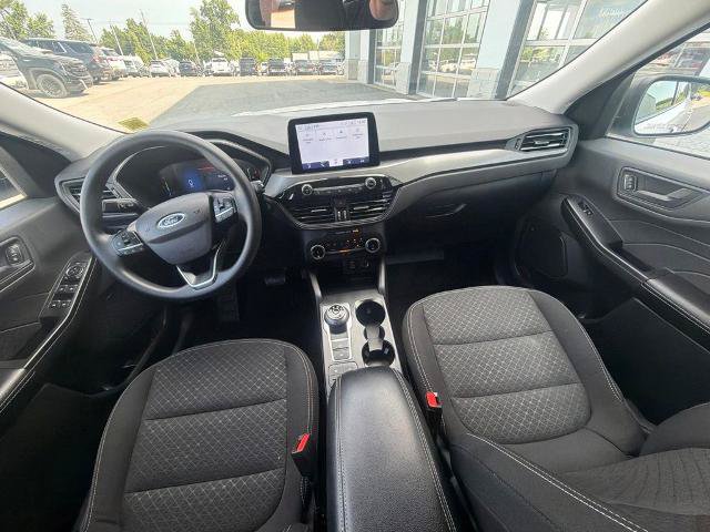 Certified 2025 Ford Escape Active AWD/4WD image 11