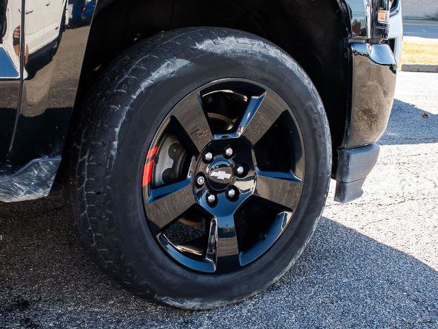 Used 2018 Chevrolet Silverado 1500 LT w/ Redline Edition image 8