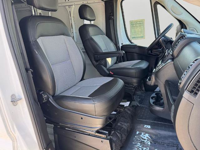 Used 2025 RAM ProMaster 2500 w/ Convenience Group FWD image 9